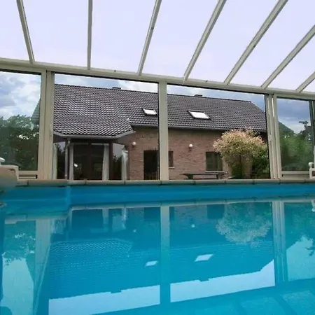 Сasa de vacaciones In With Pool & Sauna Waimes