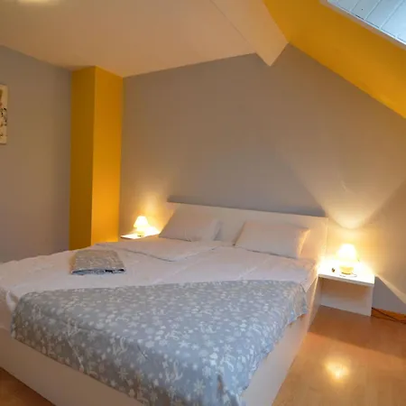 In With Pool & Sauna Tatil Evi Waimes